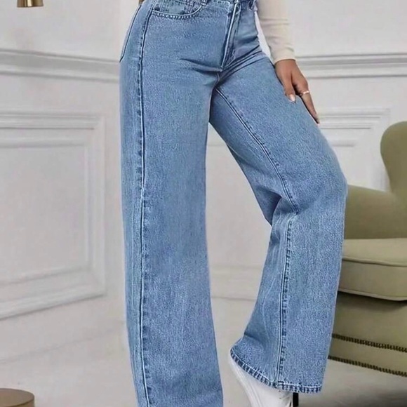 SHEIN Light Blue Flare Jeans - Picture 2 of 7